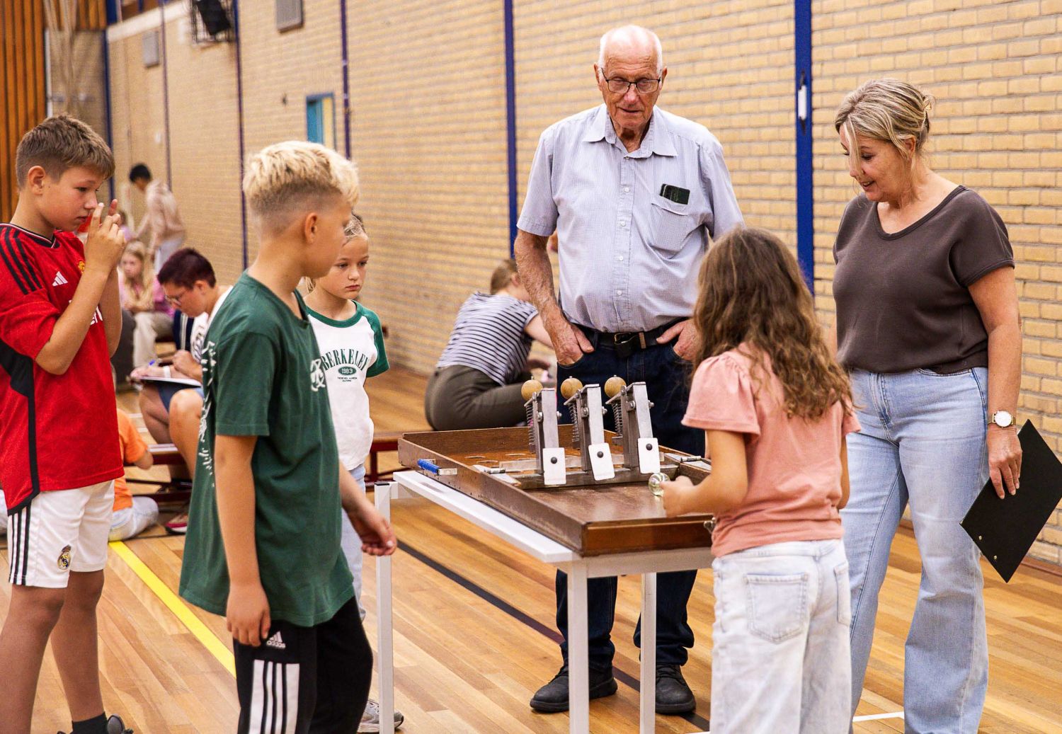 260904 SintNyk Merke Vlaamse kermis V2 68 c FotofanFem 1500